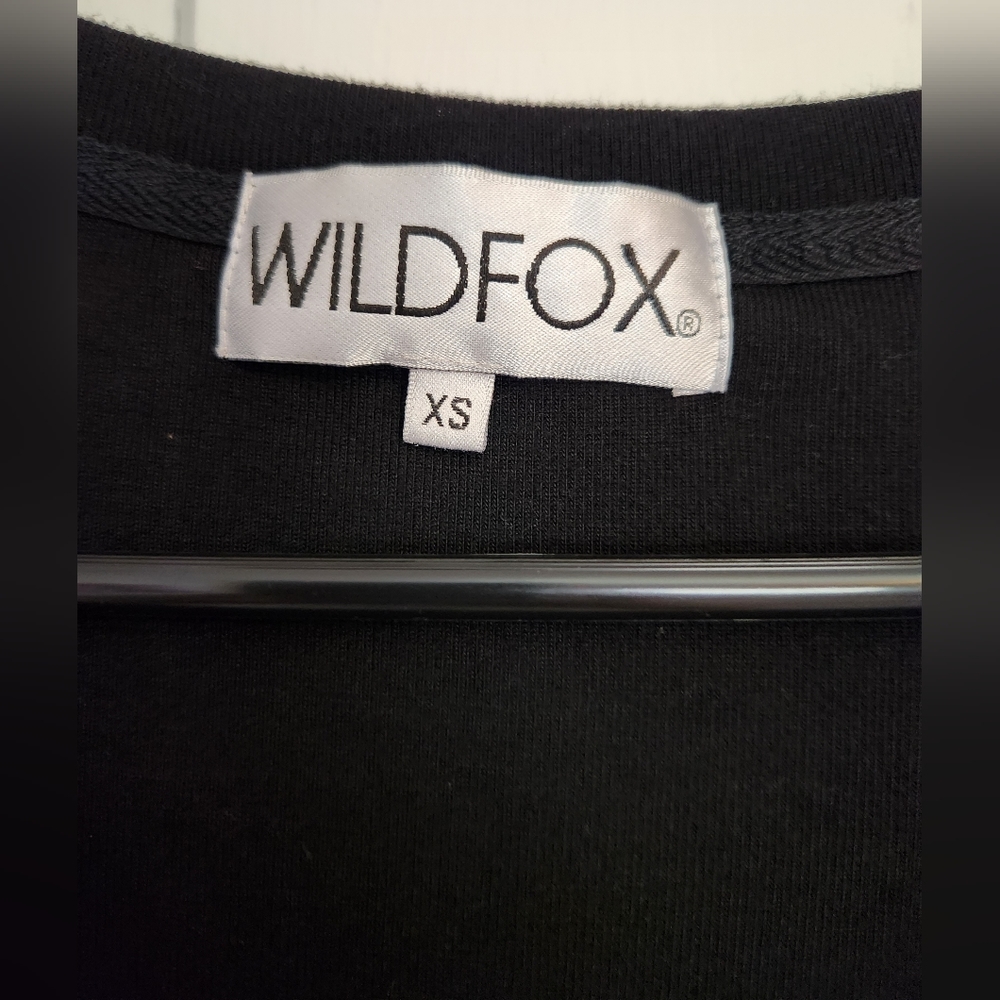 3/$25 Wildfox Baggy Beach black vneck sweatshirt size XS - Picture 3 of 7